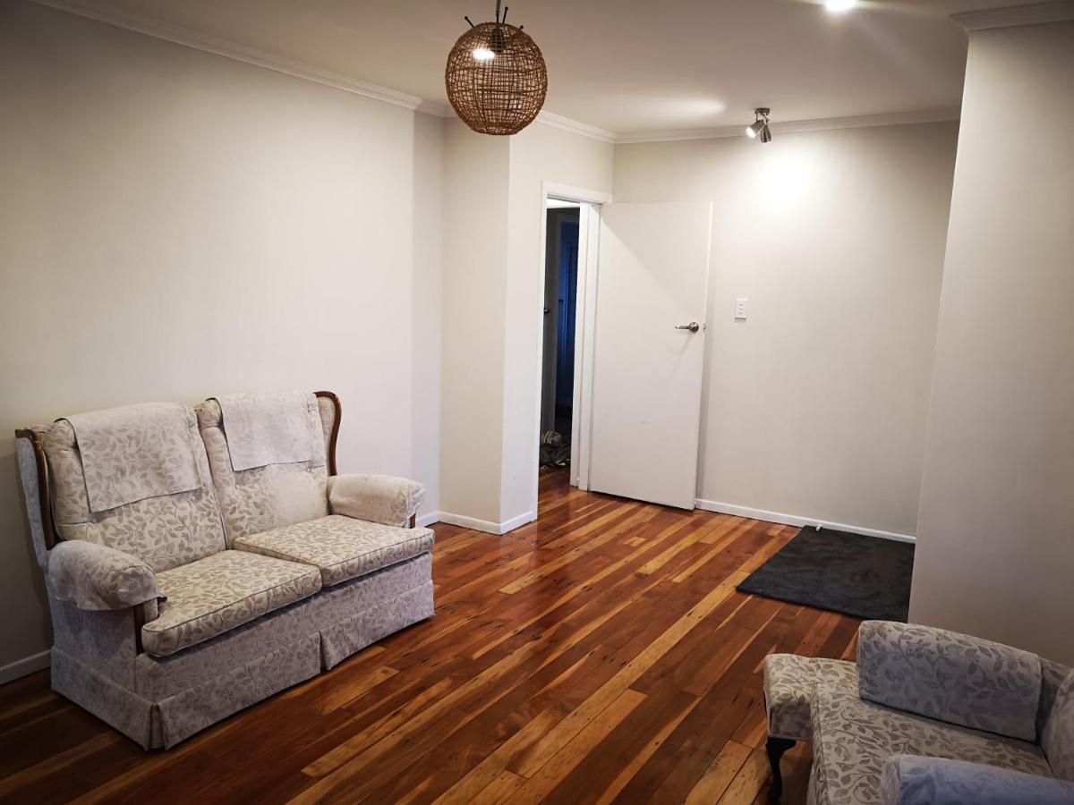 Cheerful 4 Bedroom Holiday Home  Rotorua Buitenkant foto