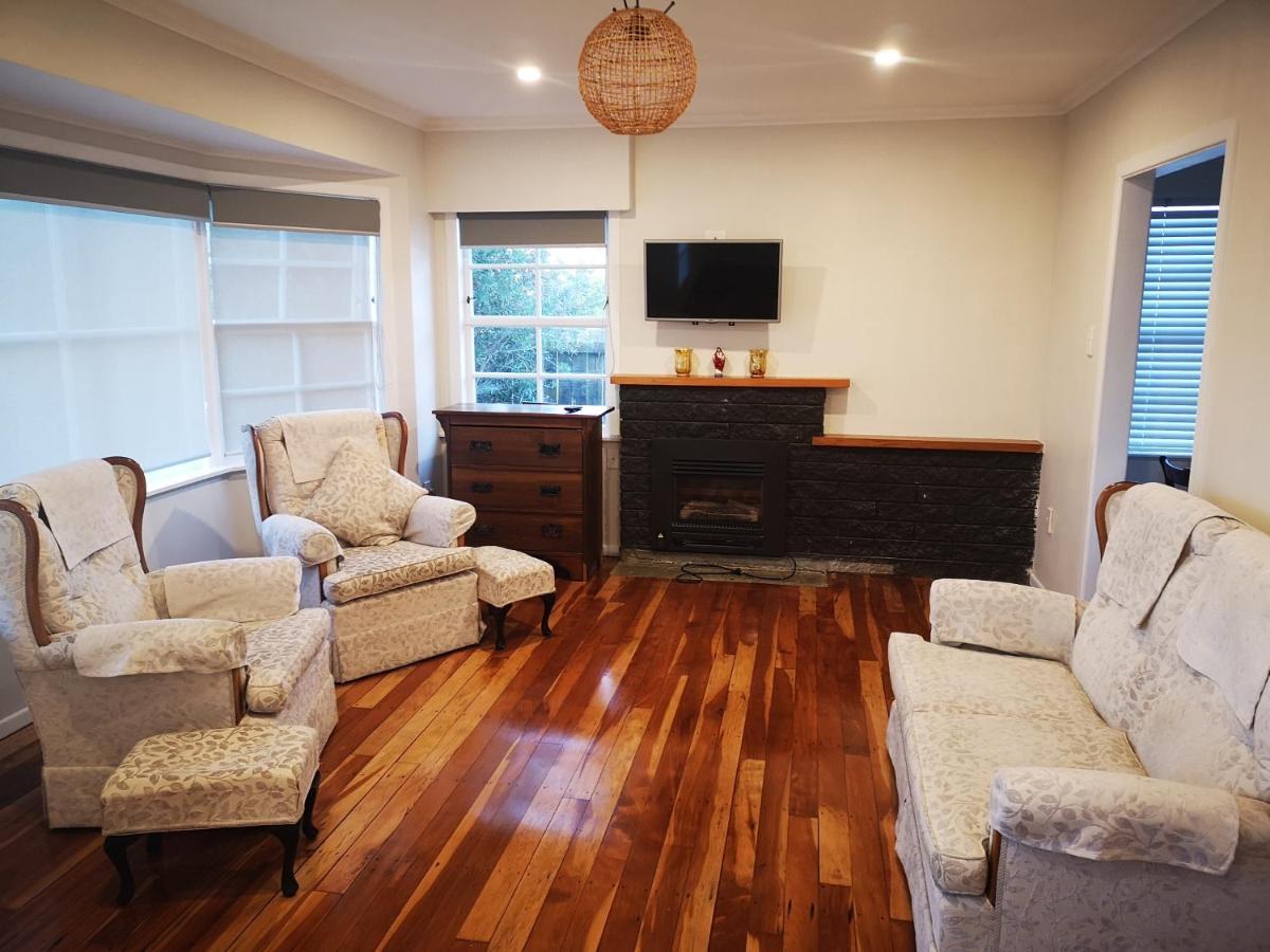 Cheerful 4 Bedroom Holiday Home  Rotorua Buitenkant foto