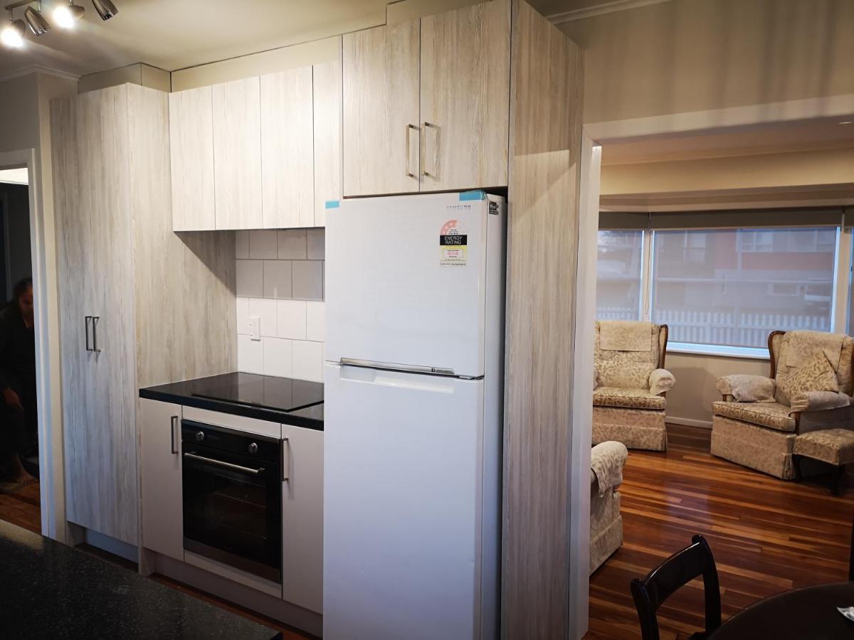 Cheerful 4 Bedroom Holiday Home  Rotorua Buitenkant foto