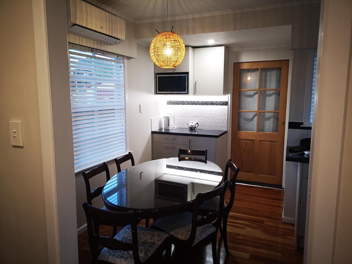 Cheerful 4 Bedroom Holiday Home  Rotorua Buitenkant foto