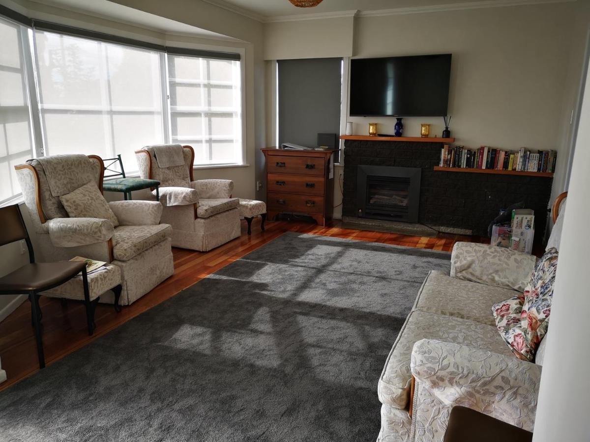 Cheerful 4 Bedroom Holiday Home  Rotorua Buitenkant foto