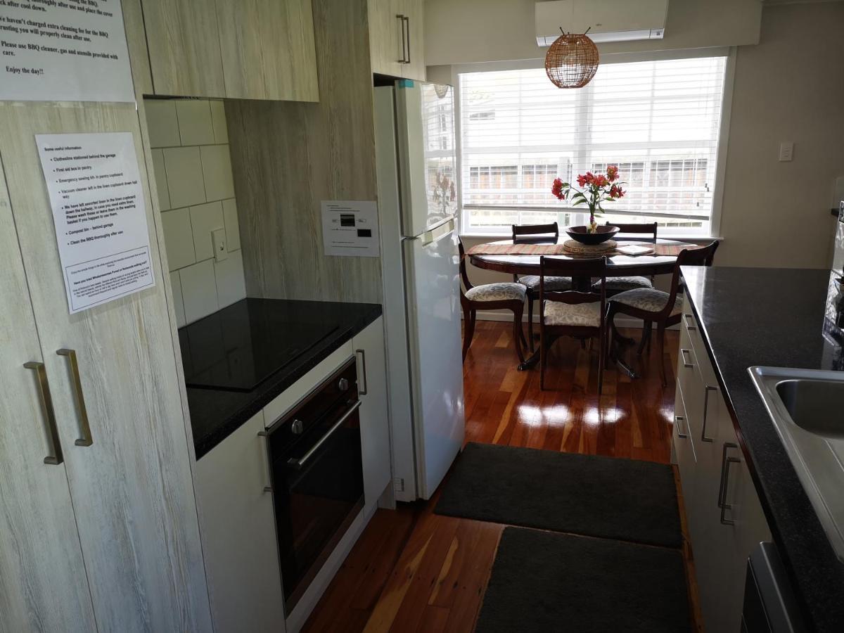 Cheerful 4 Bedroom Holiday Home  Rotorua Buitenkant foto