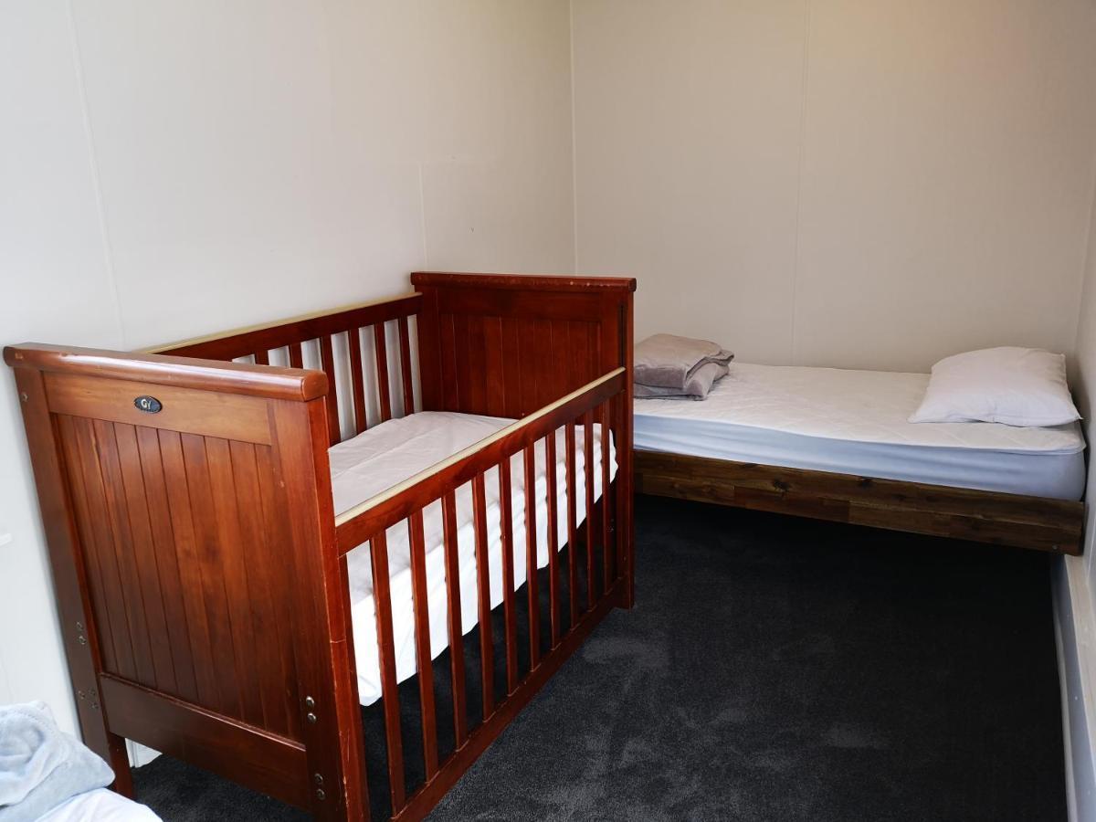 Cheerful 4 Bedroom Holiday Home  Rotorua Buitenkant foto